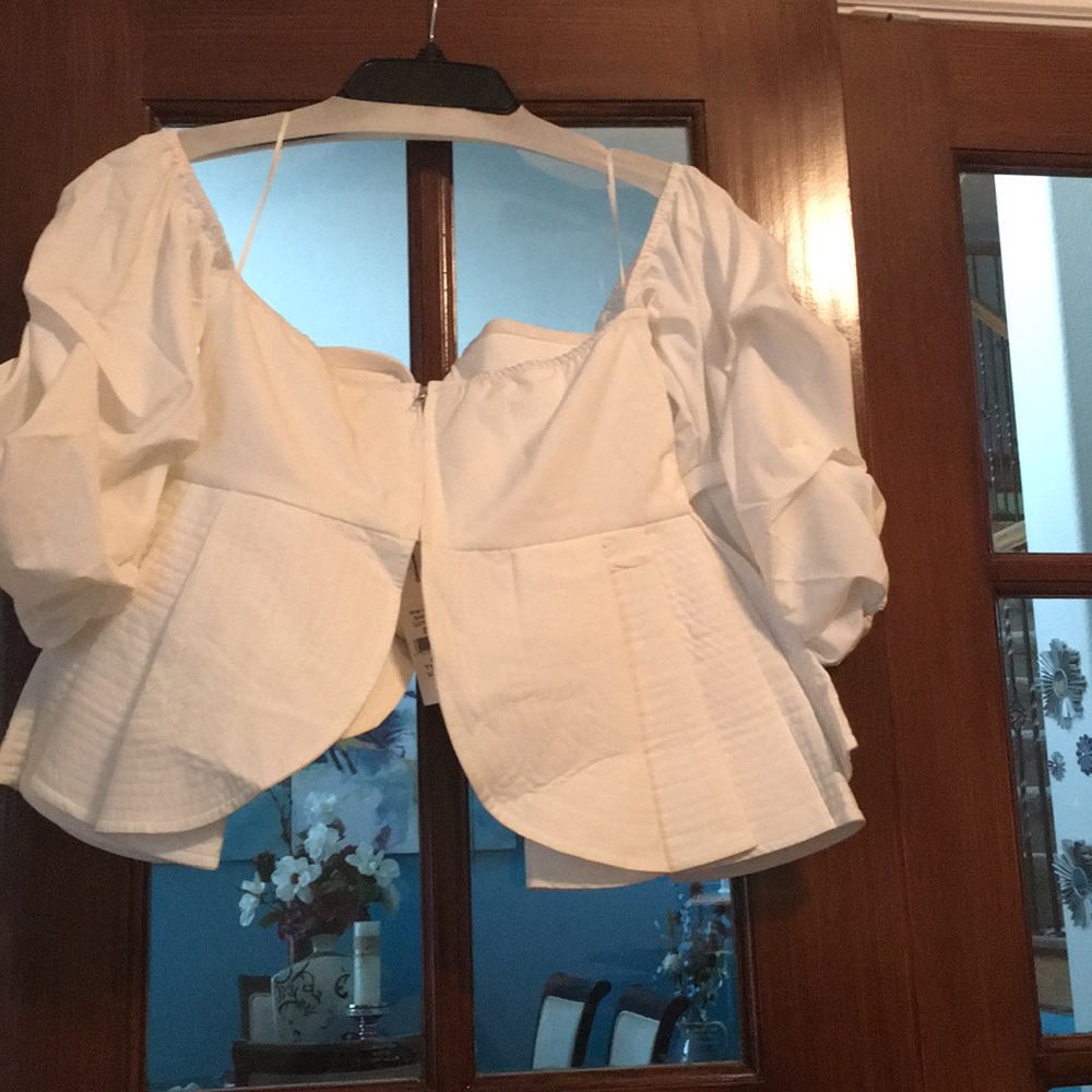 Off Shoulder Ruffle Sleeve Crop Top - Picture 3 of 4